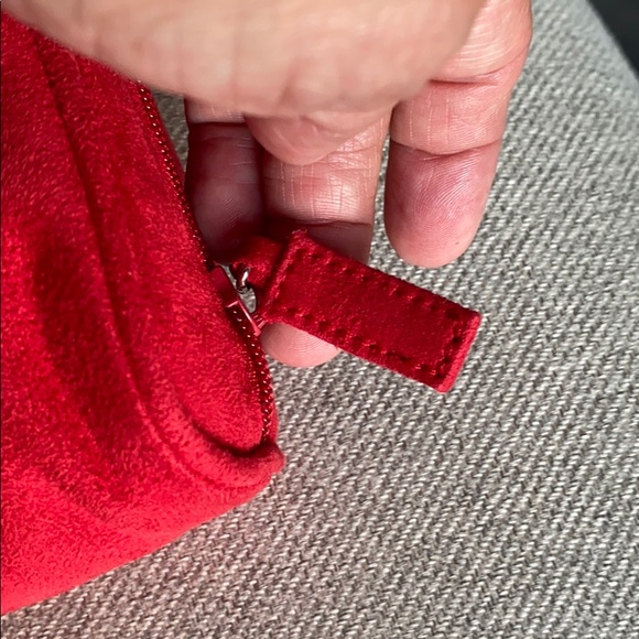 CHANEL RED COSMETIC CASE ----ITEM SOLD---- - Picture 6 of 8